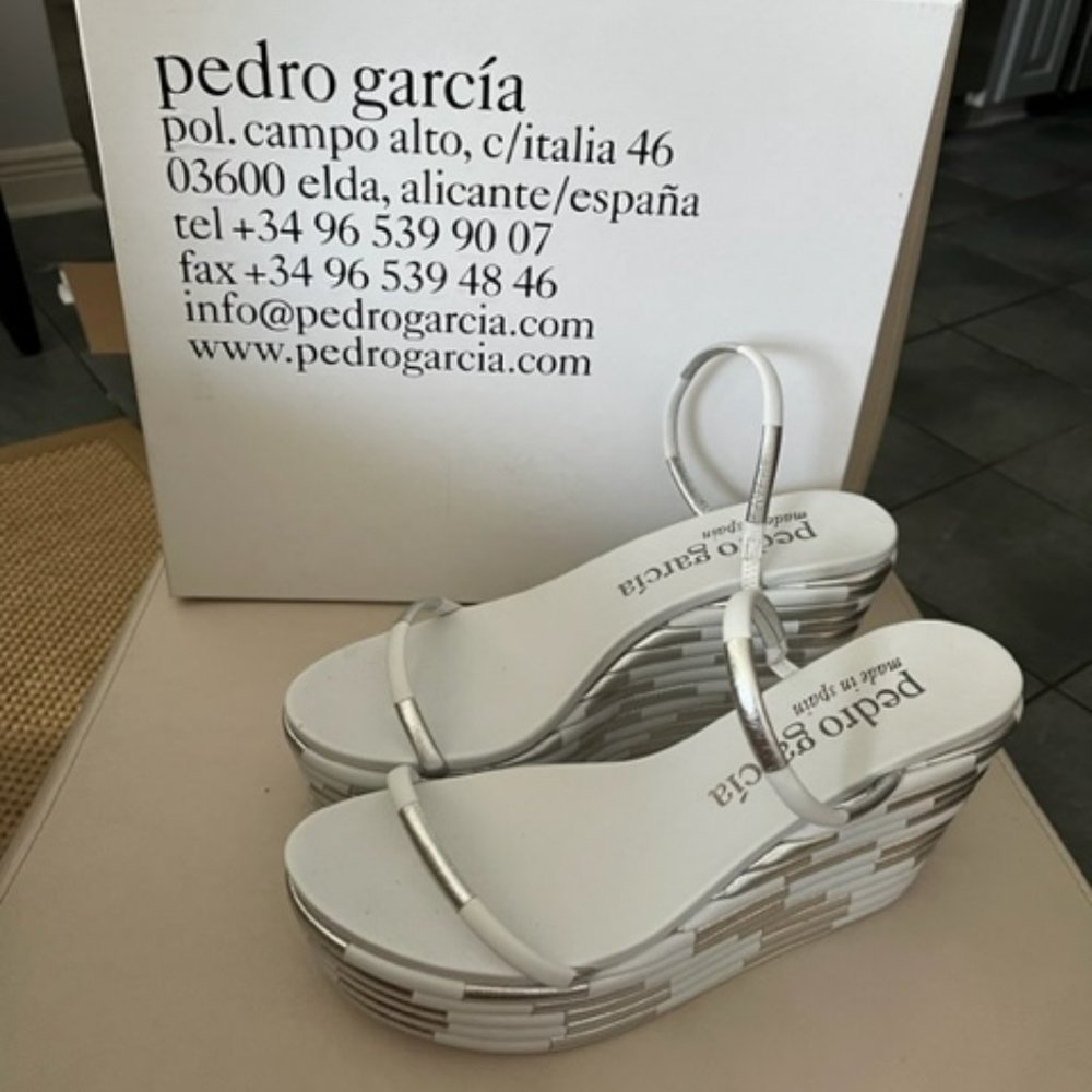 Brand new Pedro Garcia white wedges in original box size 41